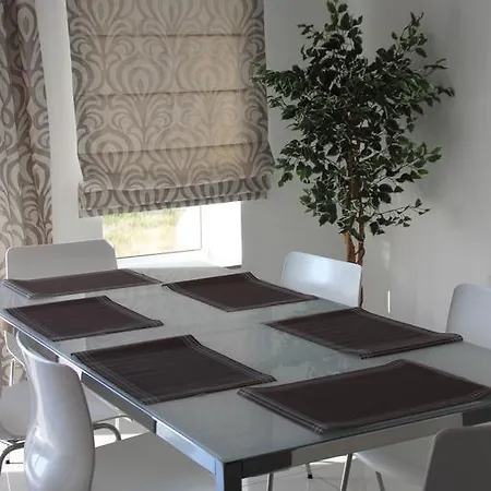 Lampuka Apartment *